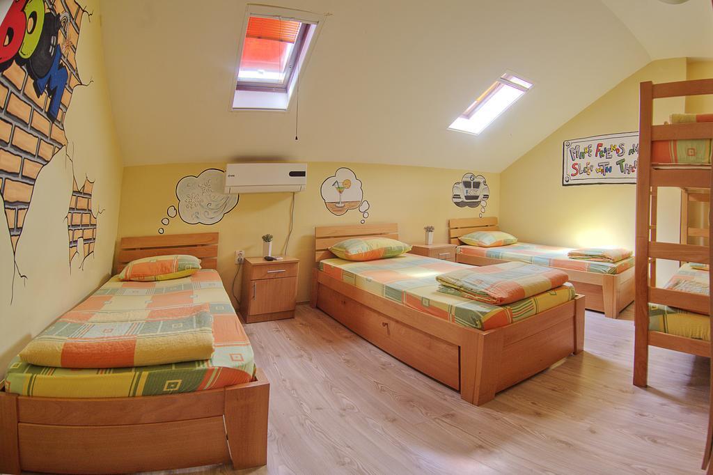 City Hostel Novi Sad Room photo